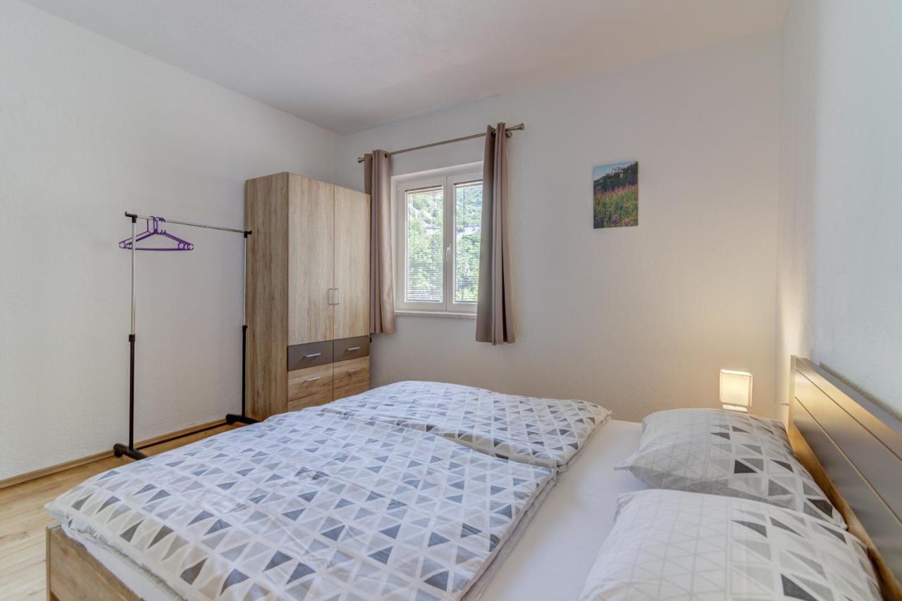 Dora Apartment セニ エクステリア 写真
