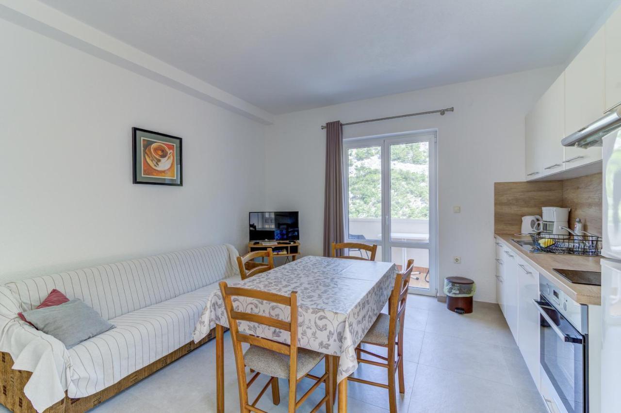 Dora Apartment セニ エクステリア 写真